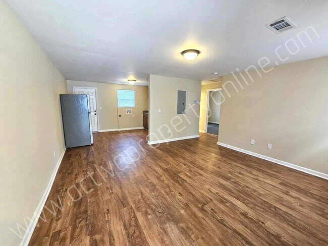 Foto del edificio - 510 Woodard Ave