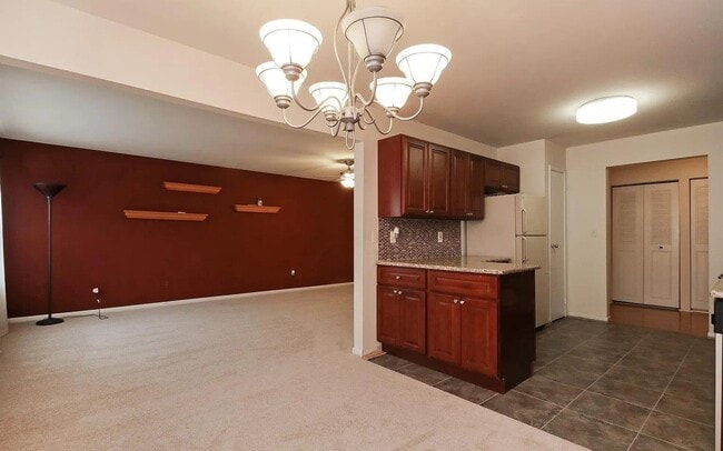 Building Photo - 129 Riverview Ct