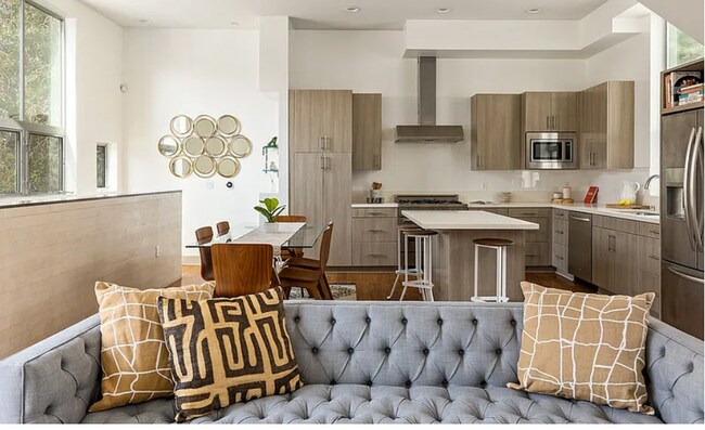 Living/Kitchen - 11808 Washington Pl