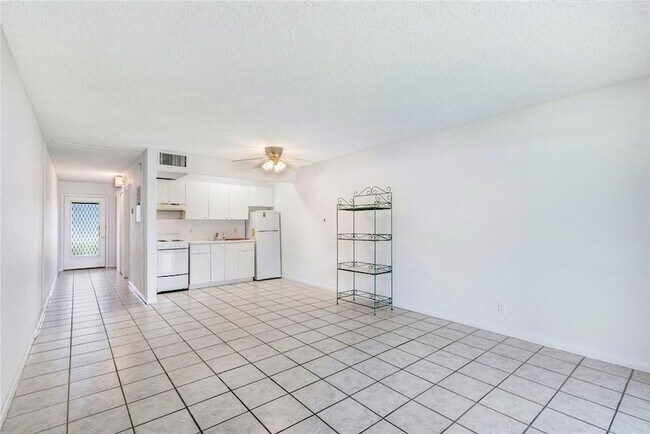 Foto del edificio - 1400 SW 124th Terrace