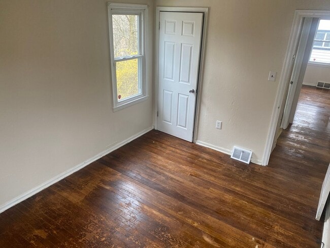 Foto del edificio - 2 Bed 1 Bath Home in Aliquippa