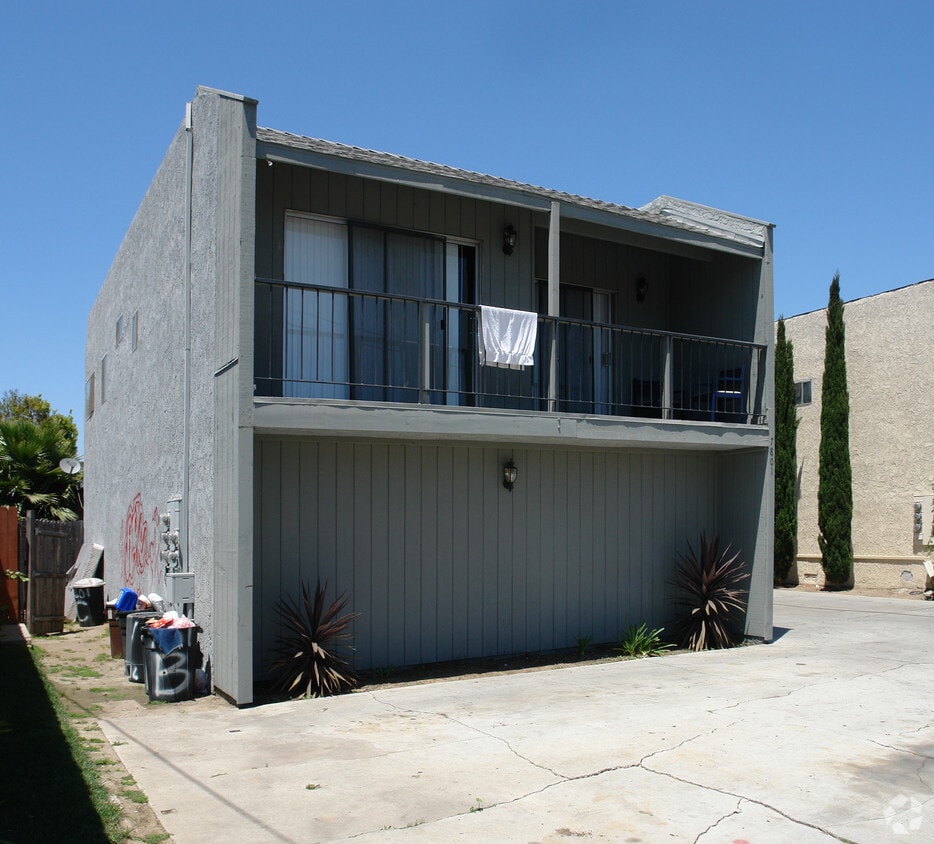 Primary Photo - 7801 Sycamore Ave
