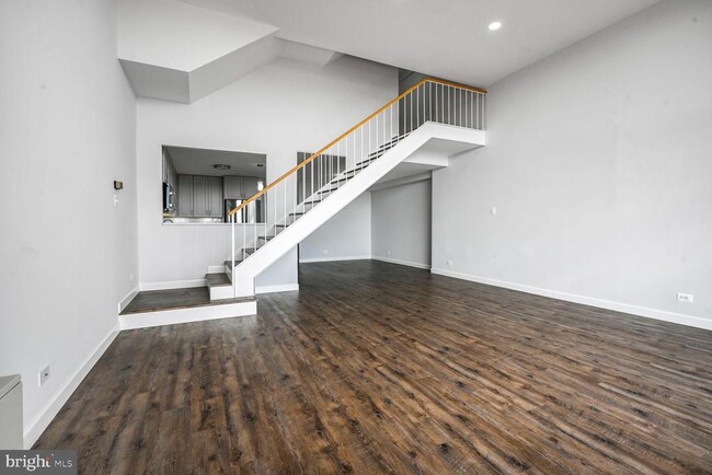 Building Photo - 1200 N Nash St