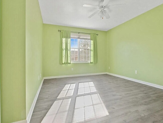 Foto del edificio - 2201 Knollbrook Way