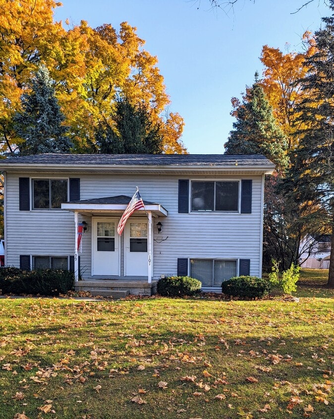 Primary Photo - 101 Cherry St