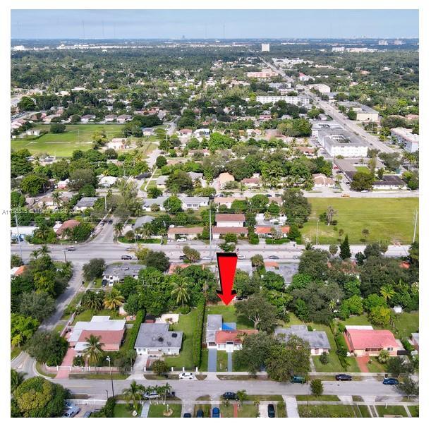 Foto principal - 521 NE 134th St