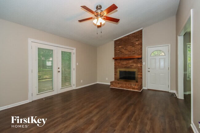 Foto del edificio - 4440 Huntington Dr