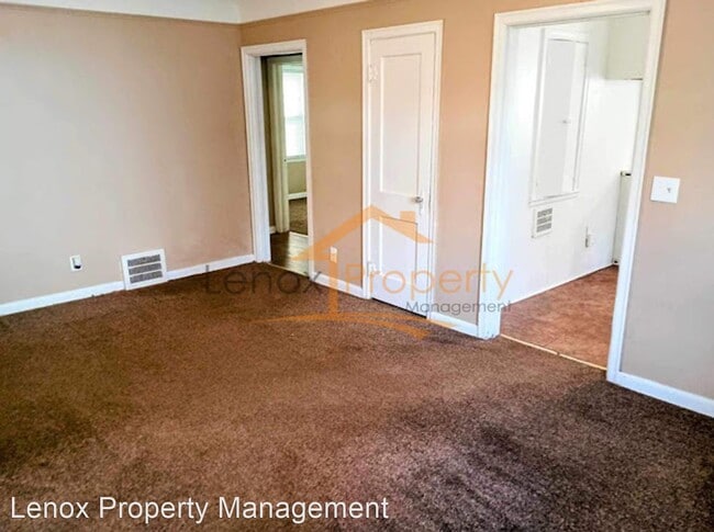 Building Photo - 2 br, 1 bath House - 33 Monterey