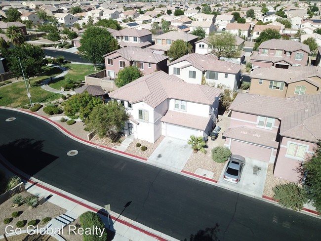 Building Photo - 5316 N Carlsbad Heights St