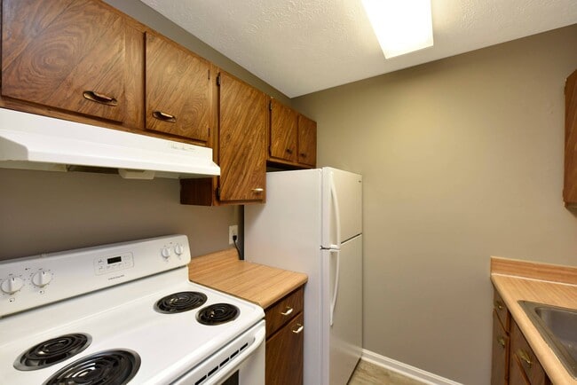 Spacious Cabinetry - Keystone Apartments