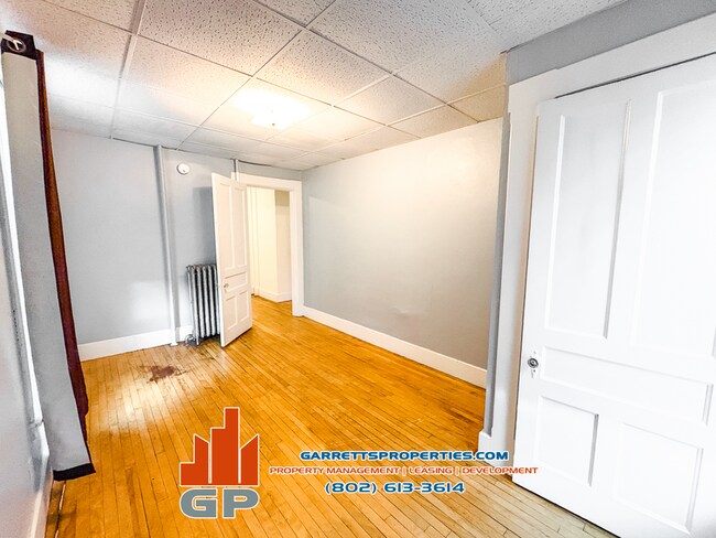 Foto del edificio - 386 N Main St