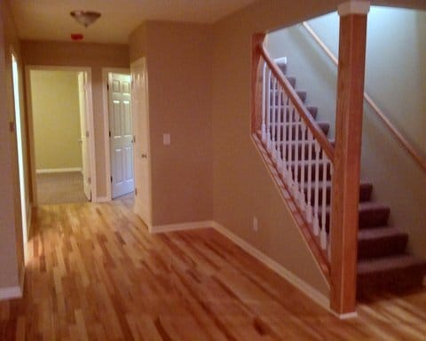 Building Photo - 2 Story Colonial - 3 bdrm/2 bath - LARGE YARD