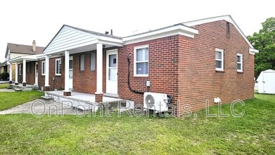 Building Photo - 5921 N Wayne Rd