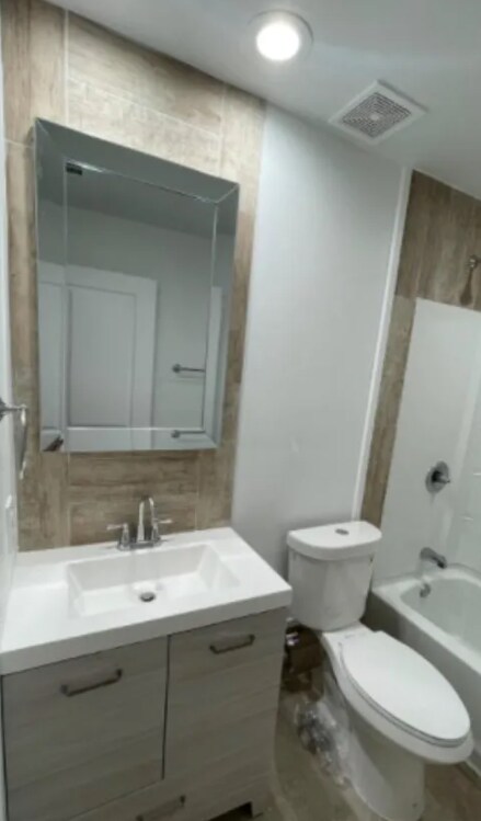 Building Photo - Carmen Ave - Fourplex