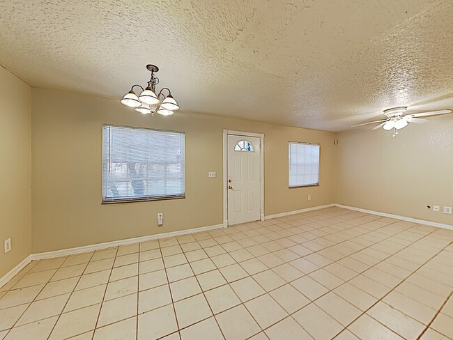 Building Photo - 2534 Princeton Ave