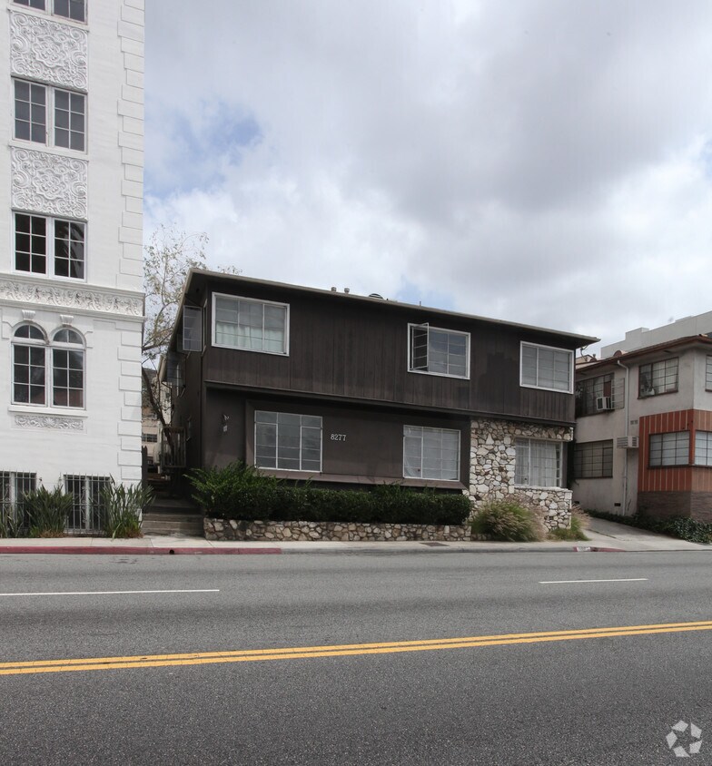 Building Photo - 8277 Fountain Ave