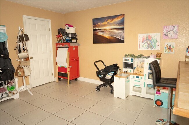 Foto del edificio - 641 NW 132nd Terrace