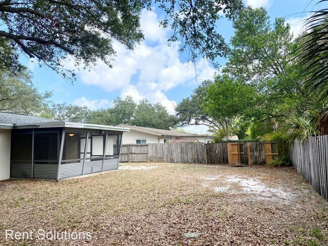 Building Photo - 2 br, 1.5 bath House - 2045 Brampton Rd