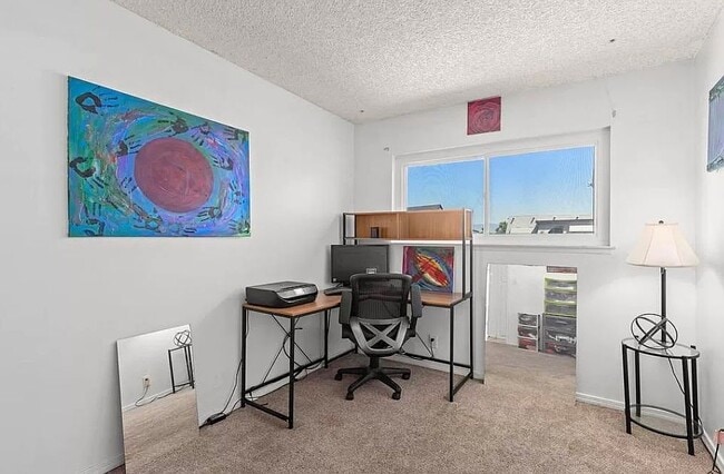 Building Photo - 610 Carillo Cir