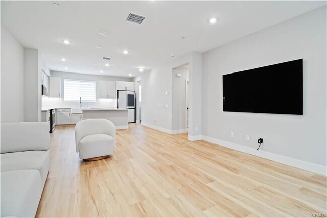 Building Photo - 32017 Paseo Rama