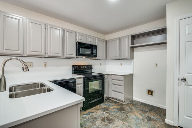 Foto del edificio - 3BR/2BA Home in Carrollton For Lease!
