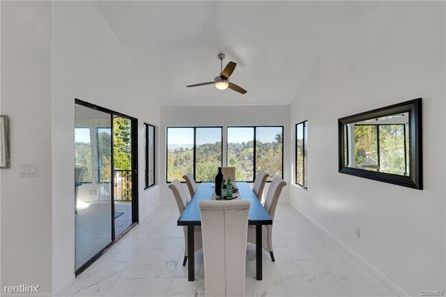 Foto del edificio - 3 br, 3 bath House - 4912 Llano Dr