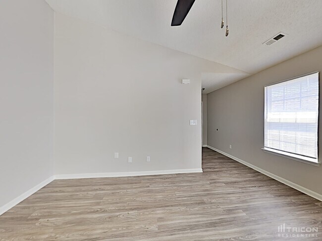 Foto del edificio - 9607 Aventide Ln