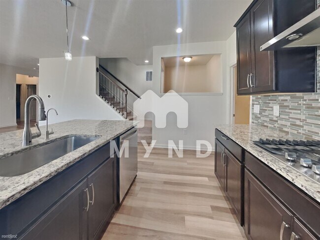 Foto del edificio - 5 br, 3 bath House - 6013 Meadowview Dr