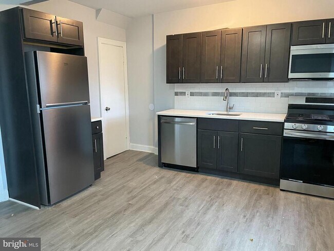 Foto del edificio - 532 E Mayland St