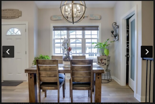 Dining area - 6944 S Weather Edge Cir