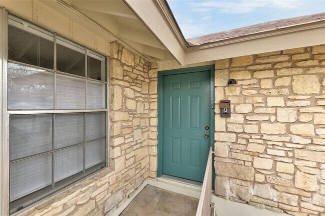Building Photo - 3402 Grande Ct