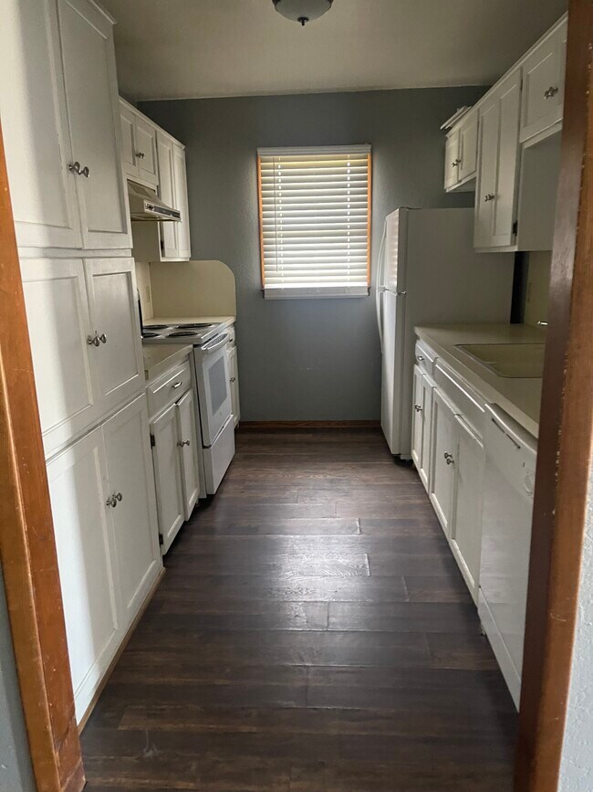 Foto del edificio - 2217 E Eucalyptus Ave