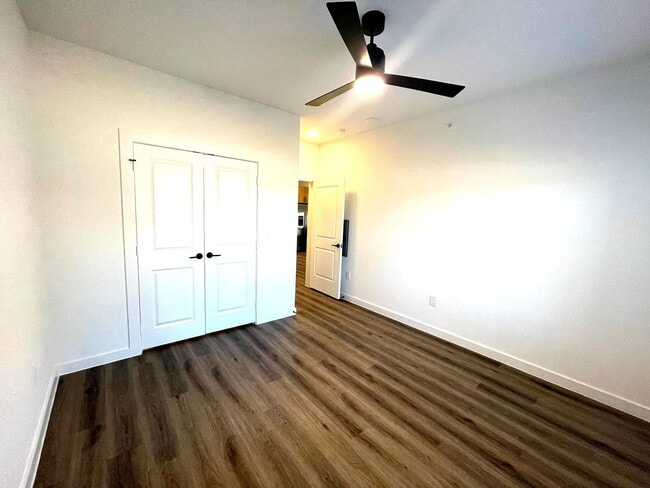 Foto del edificio - 701 Saginaw Sq Blvd