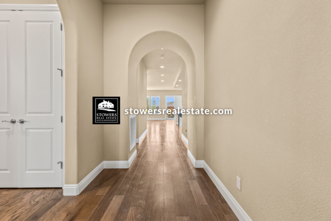 Building Photo - 1642 Pinot Pl