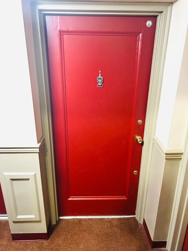 Foto del edificio - 1577 N Colonial Terrace