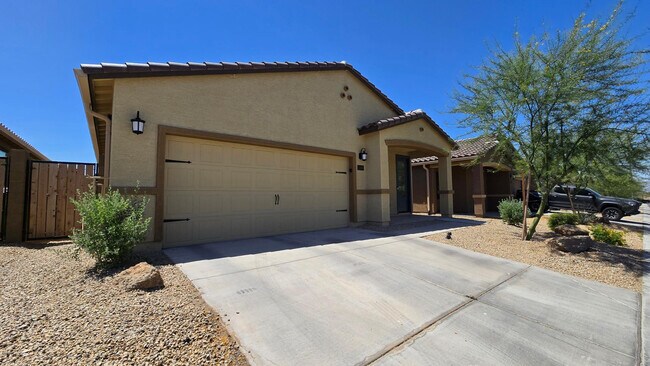 Building Photo - 11485 W Camden Dr