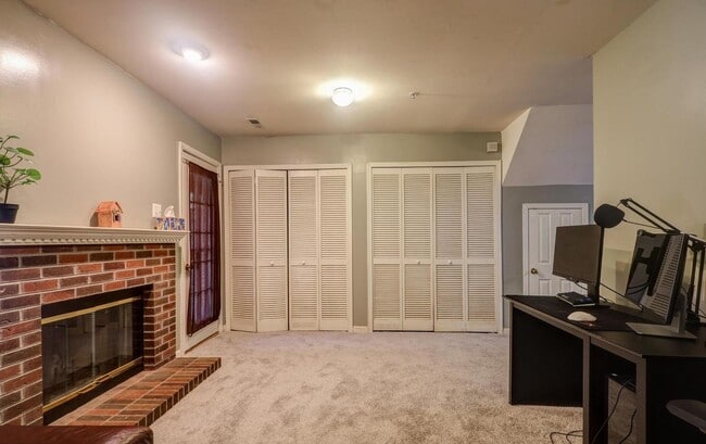 Building Photo - 20541 Golf Course Dr