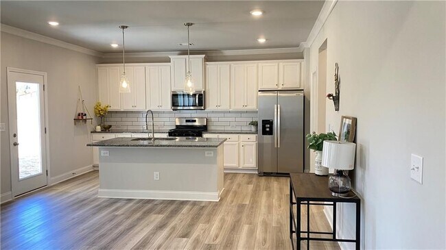 Foto del edificio - 4570 Silver Oak Dr SW