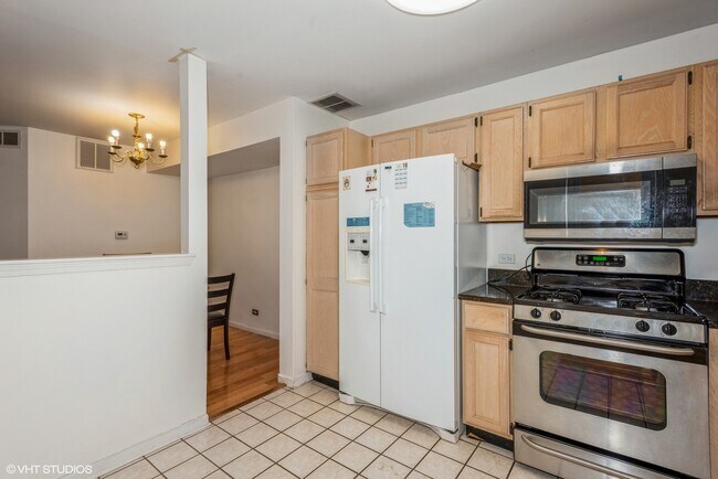 Foto del edificio - 1129 Bristol Ct