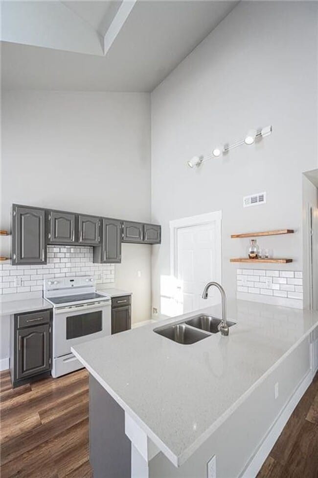 Foto del edificio - 2407 W Ash St