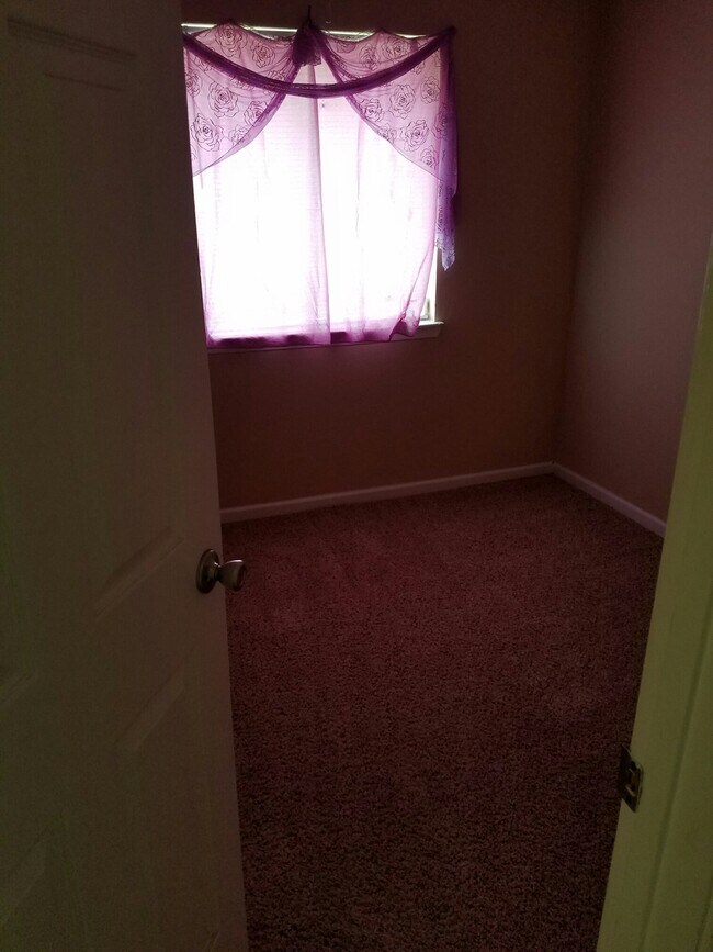 DORMITORIO - 23242 Pebworth Pl