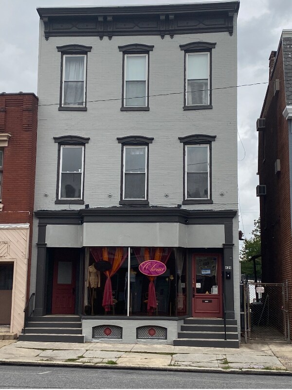 Primary Photo - 631 W Market St