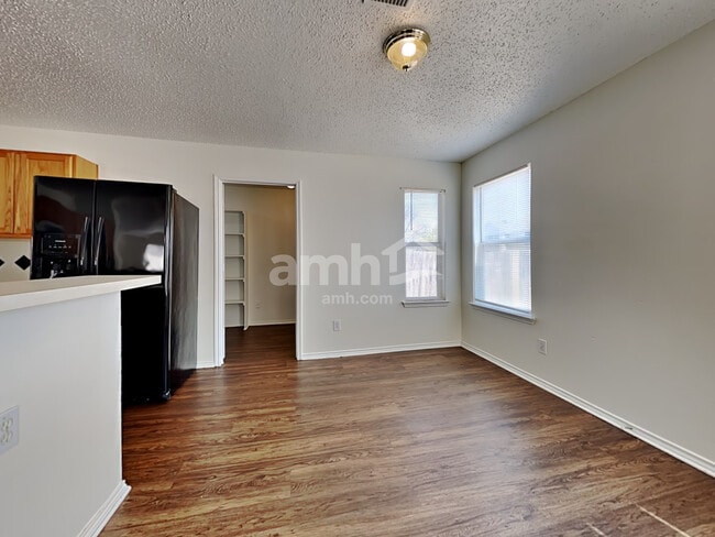 Building Photo - 4809 Palm Ridge Dr