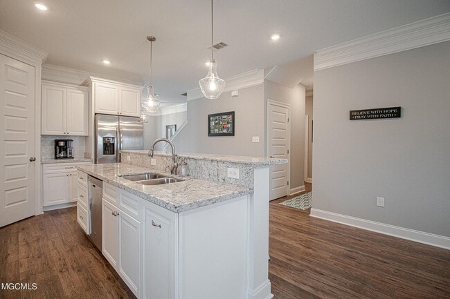 Building Photo - OCEAN SPRINGS SCHOOLS  - BEAUTIFUL HOME IN...