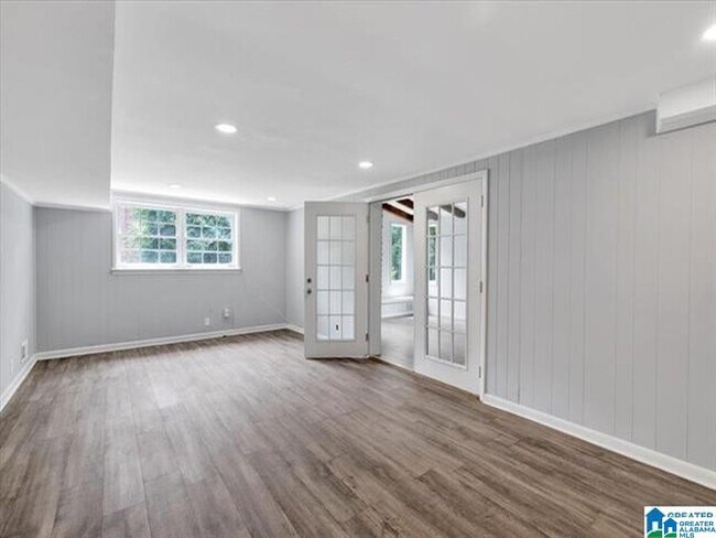 Foto del edificio - 3228 Mockingbird Ln