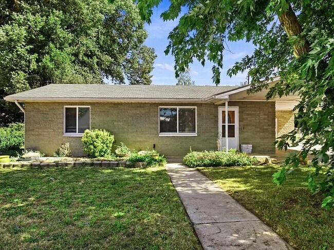 Building Photo - 770 W 220 N