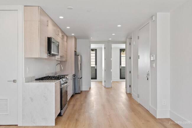 Foto del edificio - 4445 18th St