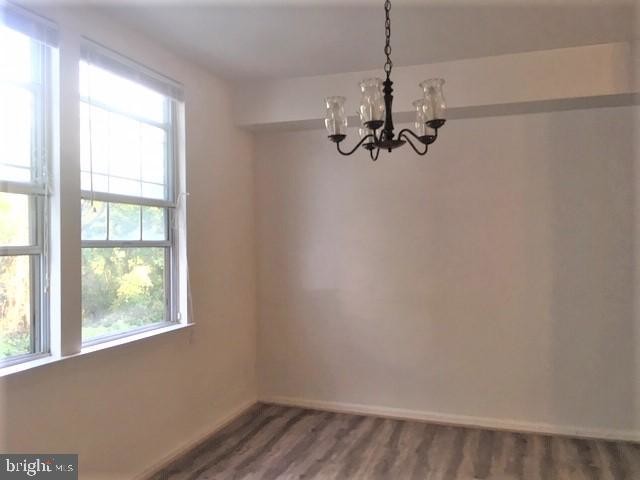 Foto del edificio - 20317 Beaconfield Terrace