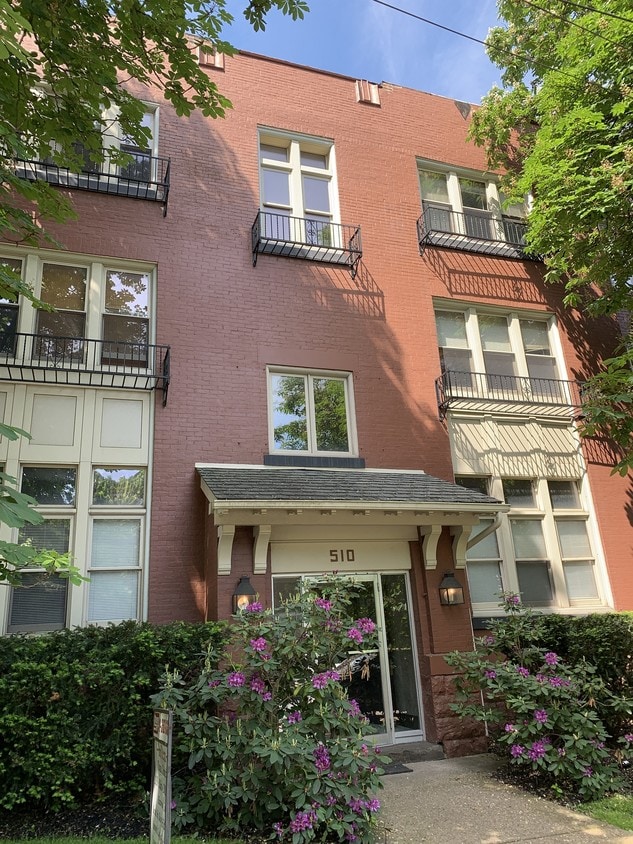 Primary Photo - 510 S Highland Ave