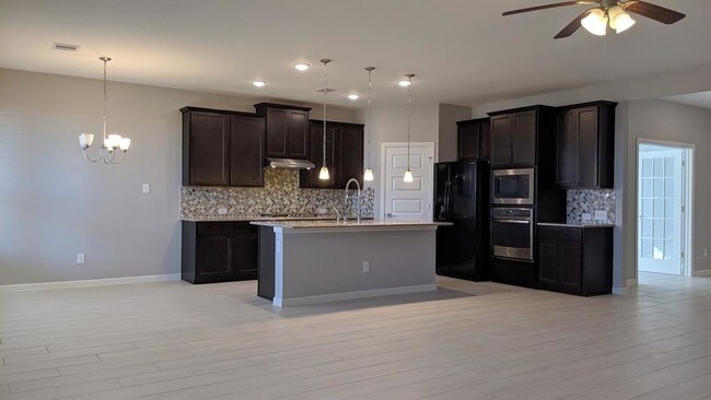 Building Photo - 18518 Providence Landing Ln